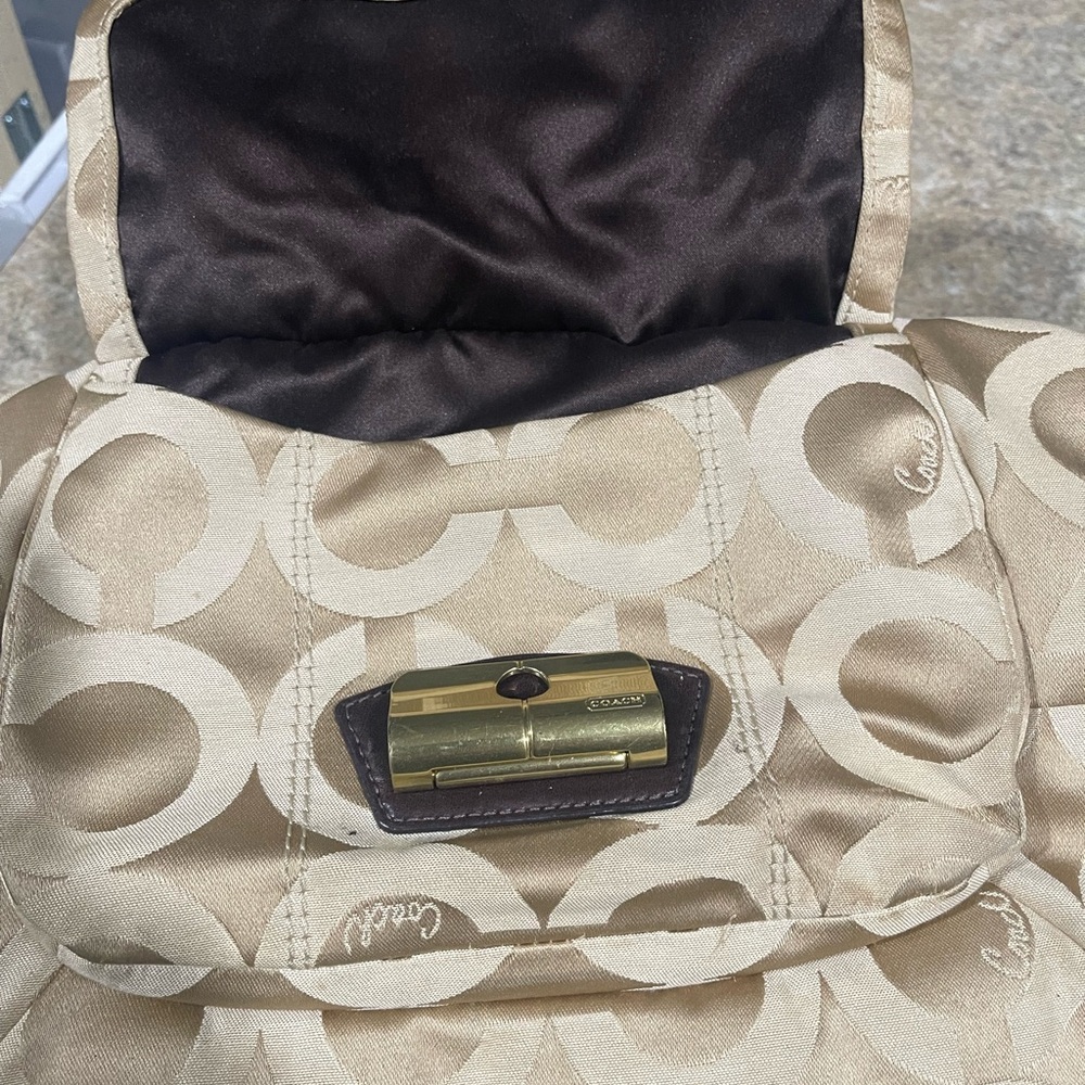 Coach Hand Bag - Picture 6 of 6